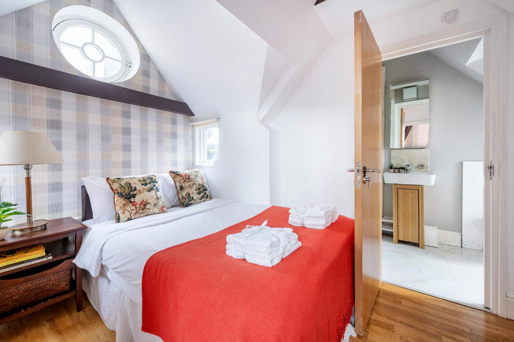Sunny Loft In Center Of London Apartment Екстериор снимка